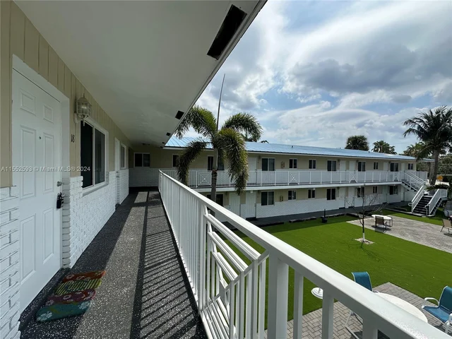 110 NE 19th Ave # 18, Deerfield Beach FL 33441