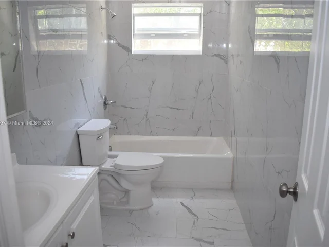 1777 MICHIGAN AV # 202, Miami Beach FL 33139