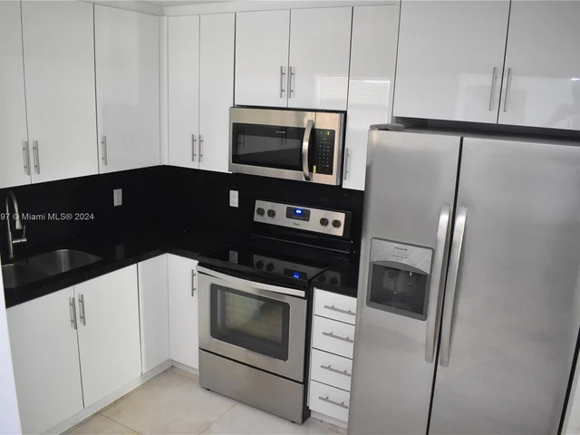 1777 MICHIGAN AV # 202, Miami Beach FL 33139