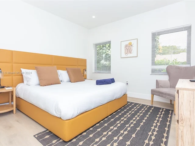 101 NW 47th St, Miami FL 33127