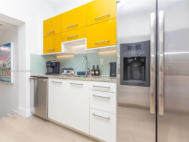 101 NW 47th St, Miami FL 33127