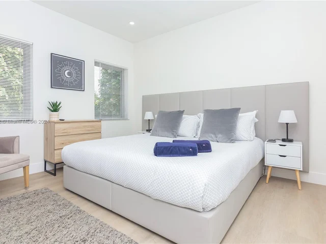 101 NW 47th St, Miami FL 33127