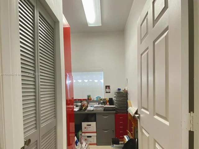 6218 NW 113th Pl, Doral FL 33178