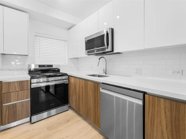 1035 9th St # 6, Miami Beach FL 33139