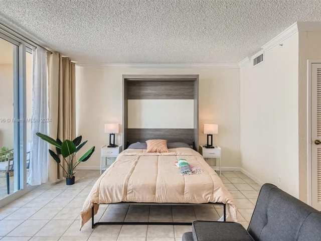 2501 S Ocean Dr, Hollywood FL 33019