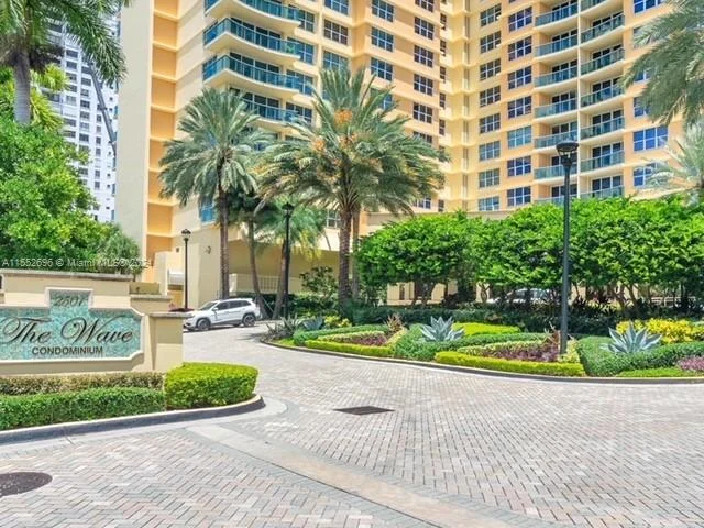 2501 S Ocean Dr, Hollywood FL 33019