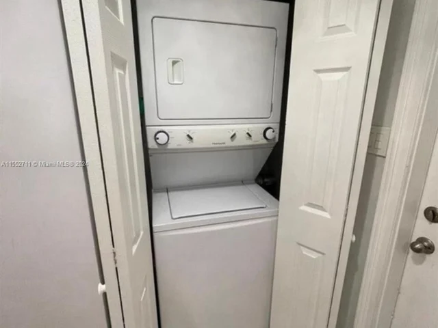 4905 SW 137th Ct, Miami FL 33175