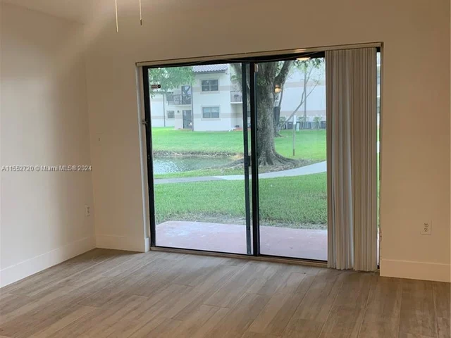 9858 Nob Hill Ln # 9858, Sunrise FL 33351