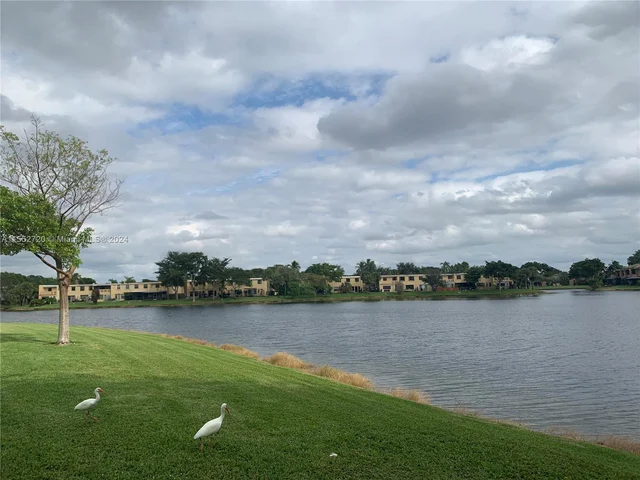 9858 Nob Hill Ln # 9858, Sunrise FL 33351