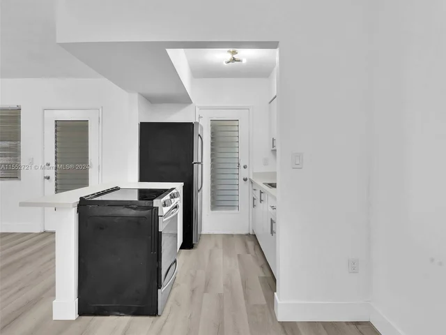 10190 E Bay Harbor Dr # 7E, Bay Harbor Islands FL 33154