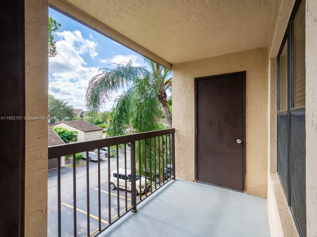 4281 W Mcnab Rd # 28, Pompano Beach FL 33069