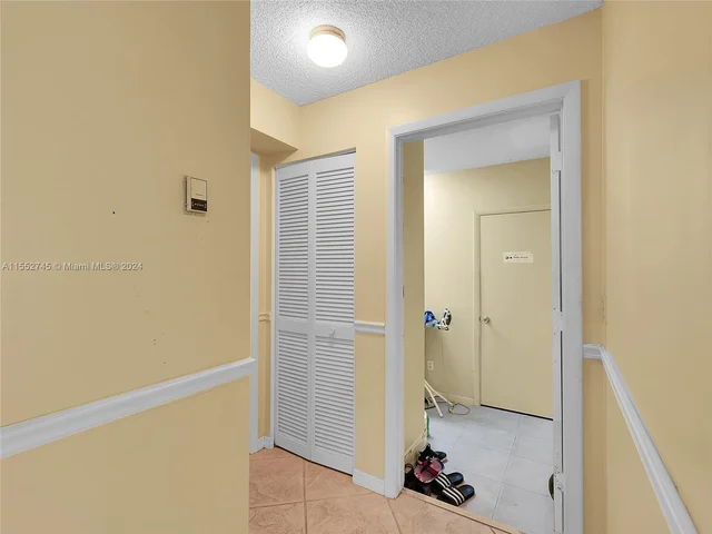 3710 NW 19th St, Coconut Creek FL 33066