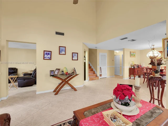 3710 NW 19th St, Coconut Creek FL 33066