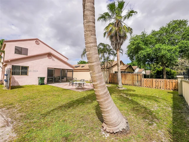 3710 NW 19th St, Coconut Creek FL 33066