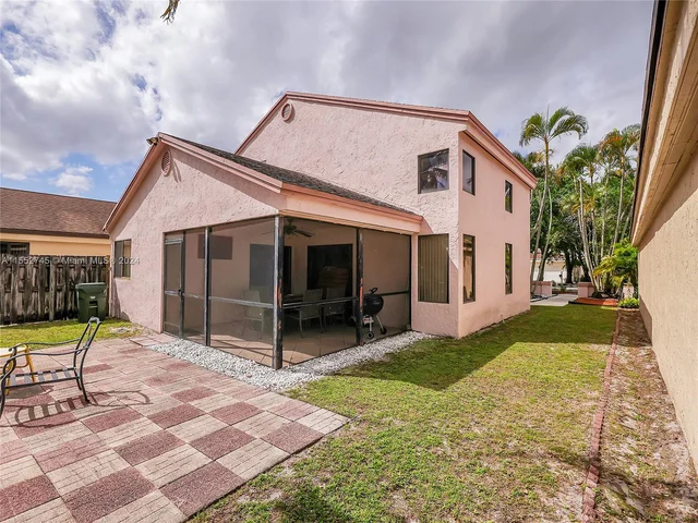 3710 NW 19th St, Coconut Creek FL 33066