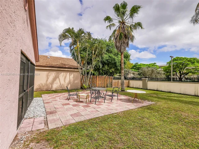 3710 NW 19th St, Coconut Creek FL 33066