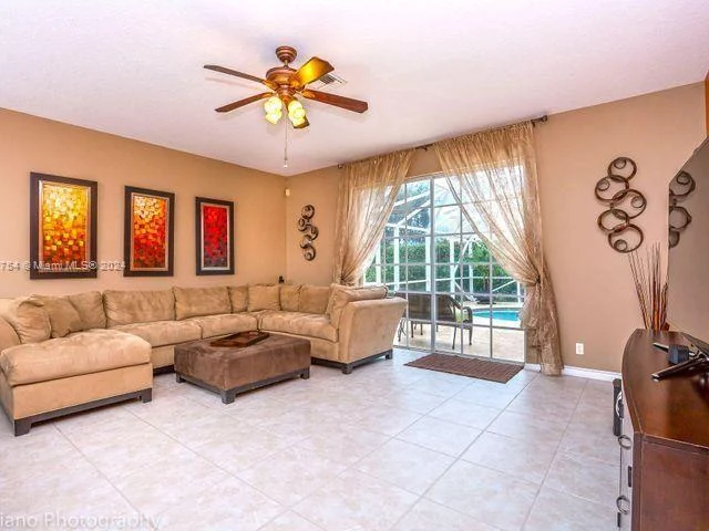 5289 NW 112th Way, Coral Springs FL 33076