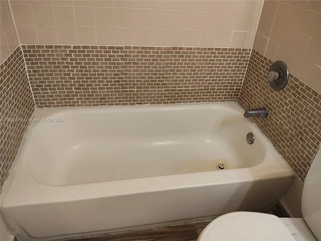 8180 Geneva Ct # 529, Doral FL 33166