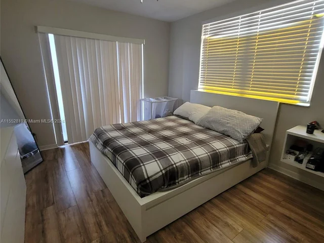 8180 Geneva Ct # 529, Doral FL 33166