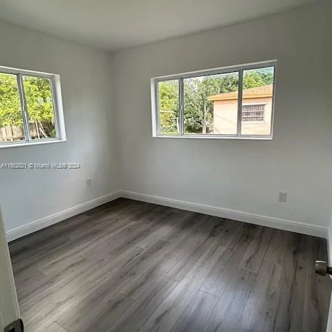 581 NW 184th Ter, Miami Gardens FL 33169