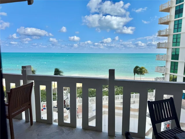 1111 Crandon Blvd # A404, Key Biscayne FL 33149