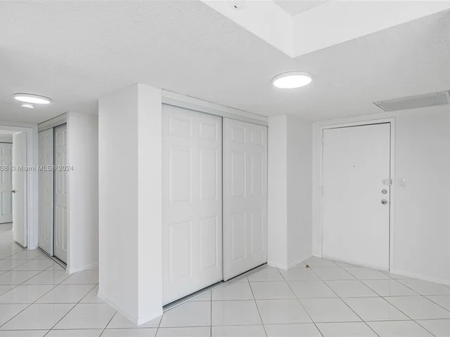 230 174th St # 1912, Sunny Isles Beach FL 33160