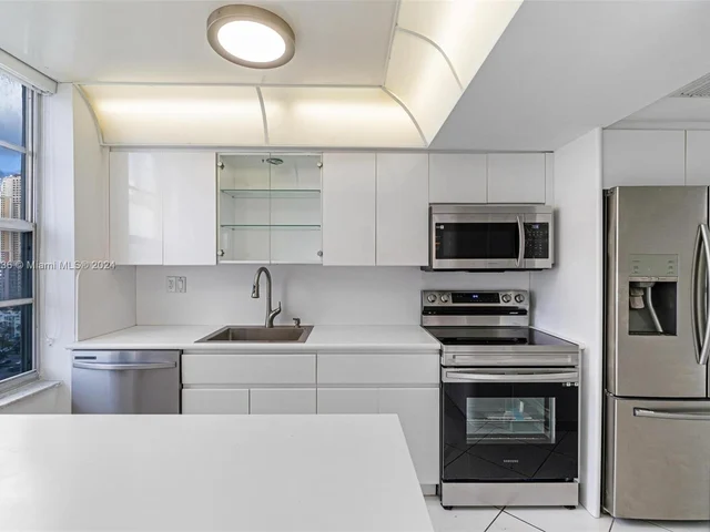 230 174th St # 1912, Sunny Isles Beach FL 33160