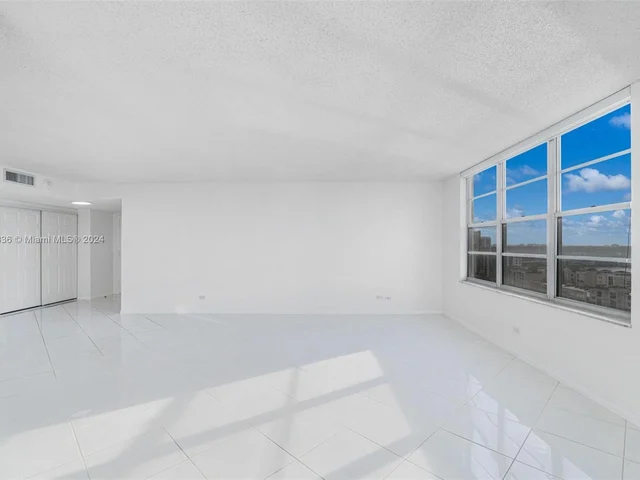 230 174th St # 1912, Sunny Isles Beach FL 33160