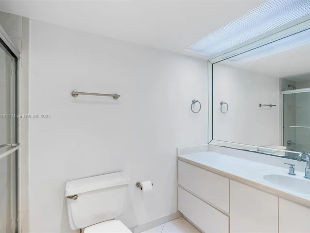 230 174th St # 1912, Sunny Isles Beach FL 33160