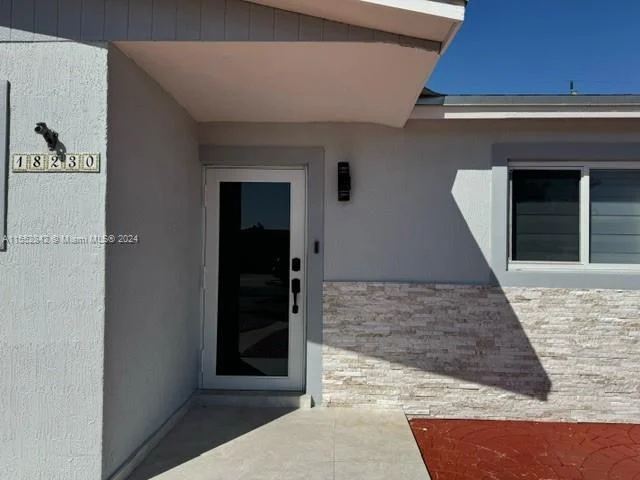 18230 NW 86th Ave, Hialeah FL 33015