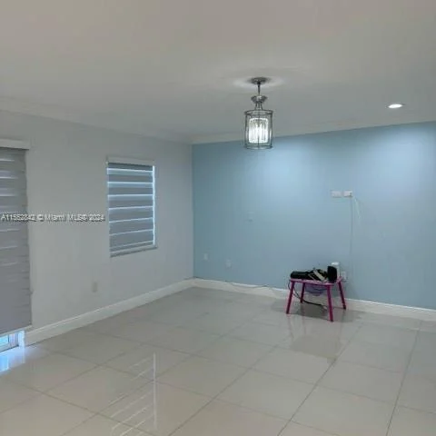 18230 NW 86th Ave, Hialeah FL 33015