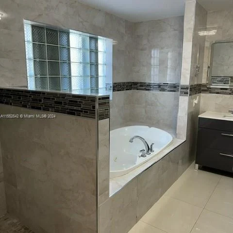 18230 NW 86th Ave, Hialeah FL 33015