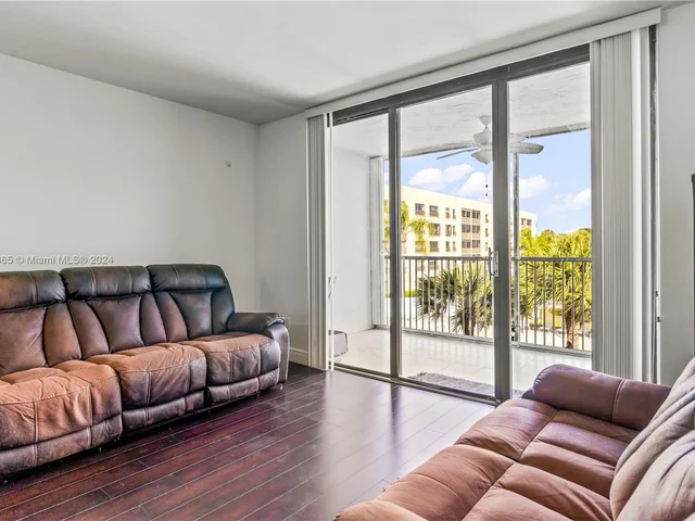 2900 NW 42nd Ave # A302, Coconut Creek FL 33066