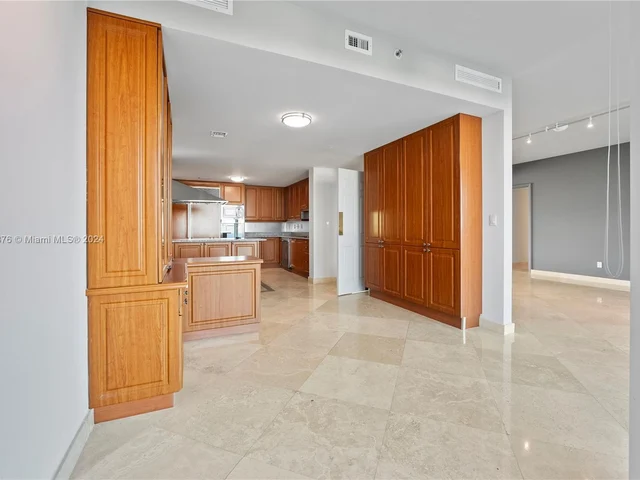 1643 Brickell Ave # 1002, Miami FL 33129