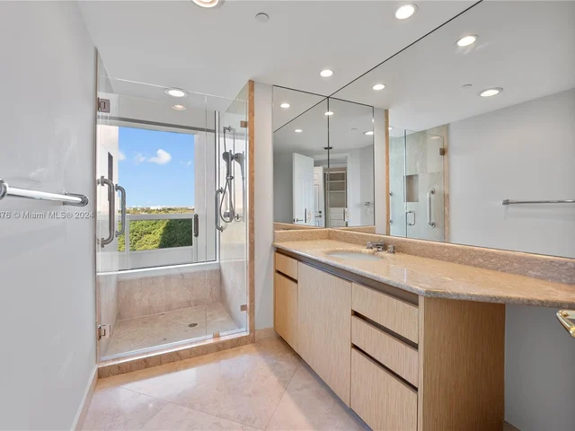 1643 Brickell Ave # 1002, Miami FL 33129