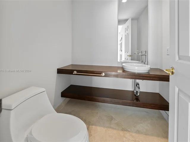 1643 Brickell Ave # 1002, Miami FL 33129