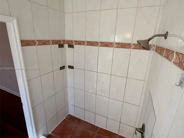 695 NE 81st St # 1, Miami FL 33138