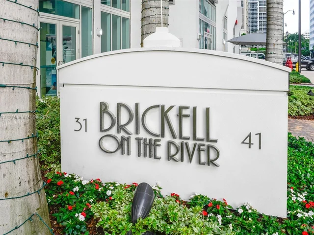 41 SE 5th St # 2315, Miami FL 33131