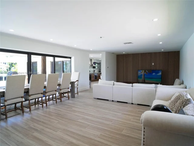 2880 NE 23rd Pl, Pompano Beach FL 33062