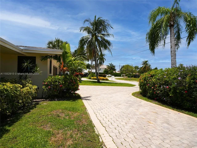 2880 NE 23rd Pl, Pompano Beach FL 33062