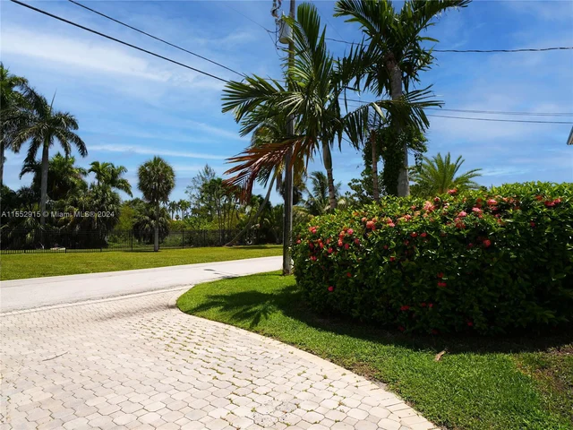 2880 NE 23rd Pl, Pompano Beach FL 33062