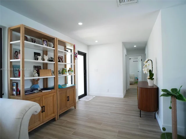 2880 NE 23rd Pl, Pompano Beach FL 33062