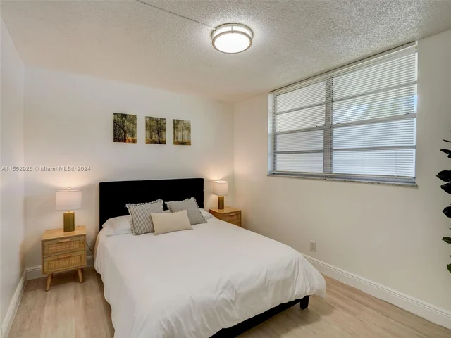 9470 Poinciana Place # 104, Davie FL 33324