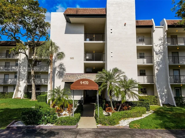 9470 Poinciana Place # 104, Davie FL 33324
