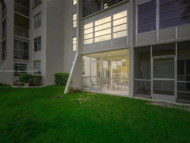 9470 Poinciana Place # 104, Davie FL 33324