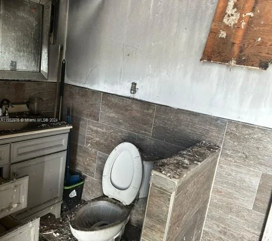 2041 NW 190th Ter, Miami Gardens FL 33056