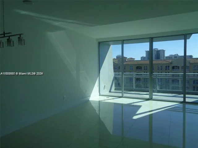 2950 NE 188th St # 521, Aventura FL 33180