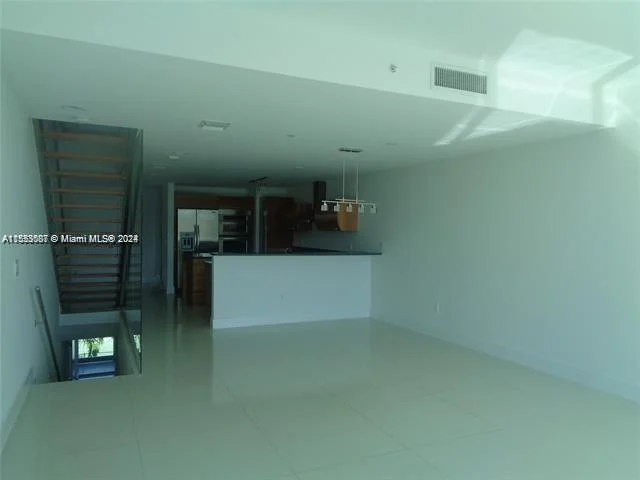 2950 NE 188th St # 521, Aventura FL 33180