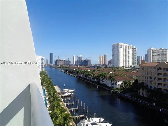 2950 NE 188th St # 521, Aventura FL 33180