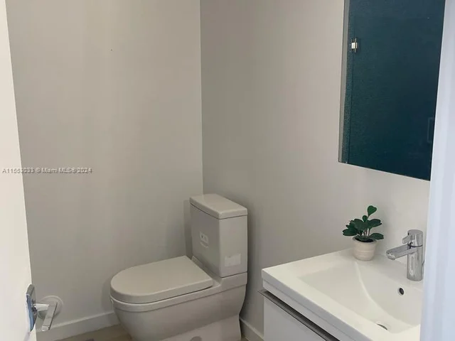 700 16th St # 107, Miami Beach FL 33139